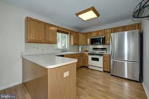 94 Jennifer Ln, Burlington, NJ 08016 - Photo 3