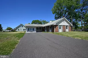 1 Pinetree Ln, Willingboro, NJ 08046 - Photo 1