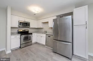 17 Chelmsford Ct, Marlton, NJ 08053 - Photo 7