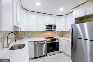 275 Green St, Edgewater Park, NJ 08010 - Photo 3