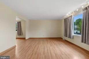 13 Village Ave, Marlton, NJ 08053 - Photo 9