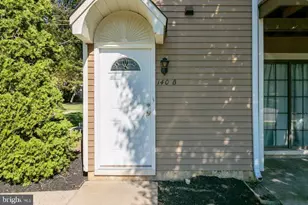 140B Bradford Ct, Mount Laurel, NJ 08054 - Photo 3