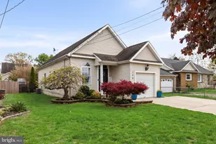 208 Hooker St, Riverside, NJ 08075 - Photo 3