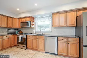 2305 Beverly Rd, Cinnaminson, NJ 08077 - Photo 9
