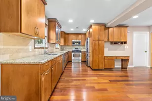 8 Hawkins Ln, Willingboro, NJ 08046 - Photo 11