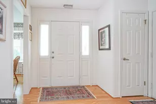 965 Larkspur Pl N, Mount Laurel, NJ 08054 - Photo 3