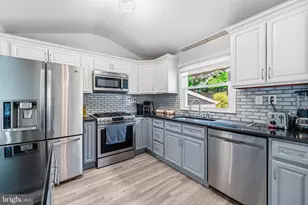 410 Taft Pl, Beverly, NJ 08010 - Photo 11