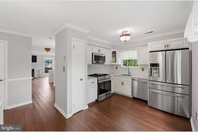 601 Lindsley Court, Burlington, NJ 08016 - Photo 7