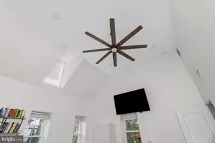 47 E Park St, Bordentown, NJ 08505 - Photo 29