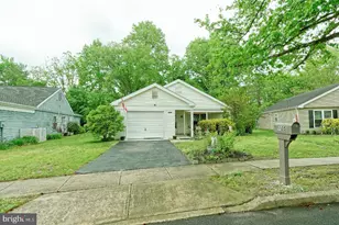 105 Buckingham Dr, Southampton, NJ 08088 - Photo 1