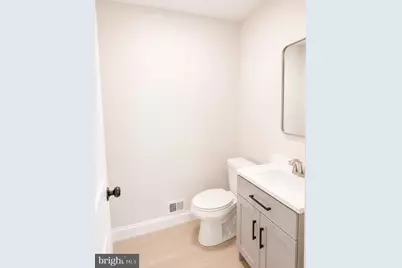 641 Walton Avenue, Beverly, NJ 08010 - Photo 5