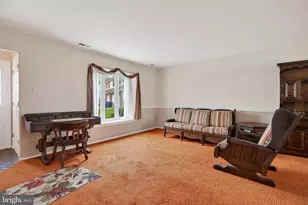 210 Burnam Wood Dr, Mount Laurel, NJ 08054 - Photo 9