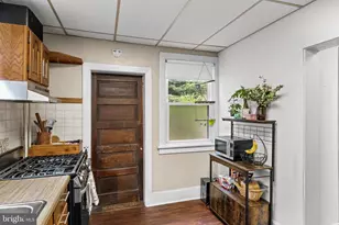 54 Warren St, Beverly, NJ 08010 - Photo 13
