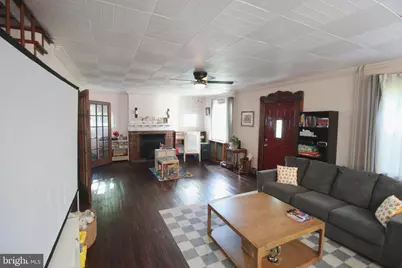 54 Warren Street, Beverly, NJ 08010 - Photo 5