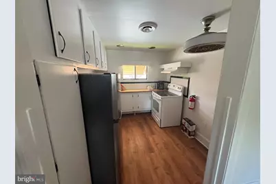 1370 Hornberger Ave #B, Florence, NJ 08518 - Photo 5