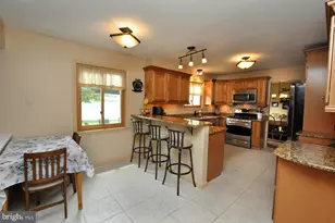 102 Holiday Ct, Mount Laurel, NJ 08054 - Photo 29