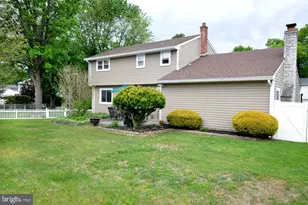 102 Holiday Ct, Mount Laurel, NJ 08054 - Photo 15