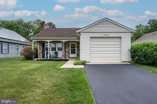 130 Dorchester Dr, Southampton, NJ 08088 - Photo 1