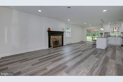 130 Dorchester Drive, Southampton, NJ 08088 - Photo 5