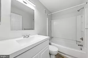 203 Woodhollow Dr, Marlton, NJ 08053 - Photo 15