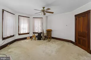 105 Prince St, Bordentown, NJ 08505 - Photo 27