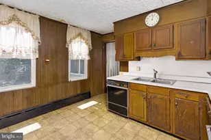 105 Prince St, Bordentown, NJ 08505 - Photo 21