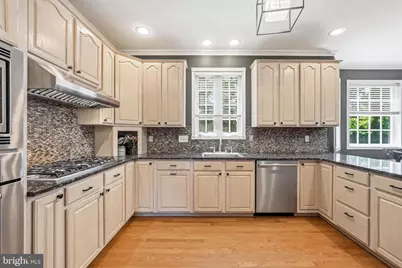 23 Huntington Drive, Burlington, NJ 08016 - Photo 11