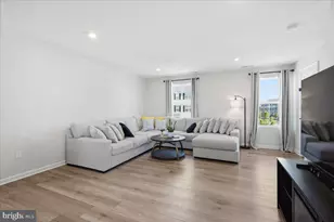 24 Wendowski St, Beverly, NJ 08010 - Photo 7