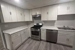 212 Warren St, Beverly, NJ 08010 - Photo 1