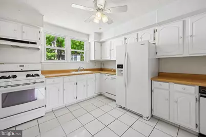 401 Lake Drive, Mount Holly, NJ 08060 - Photo 7