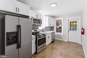 71 Amboy Ave, Florence, NJ 08554 - Photo 1
