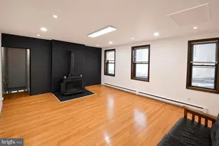 229 High St, Burlington, NJ 08016 - Photo 3