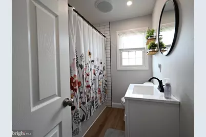 384 E 3rd Street E, Florence, NJ 08518 - Photo 5