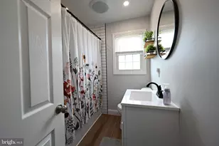 384 E 3rd Street E, Florence, NJ 08518 - Photo 5