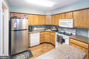 79 W Bluebell Ln, Mount Laurel, NJ 08054 - Photo 9