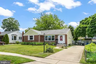 102 Washington Ave, Beverly, NJ 08010 - Photo 1