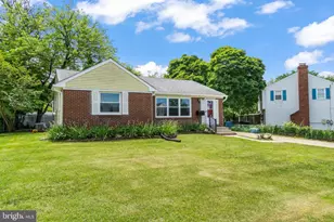 102 Washington Ave, Beverly, NJ 08010 - Photo 3