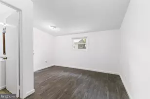 211 Broad St, Beverly, NJ 08010 - Photo 9