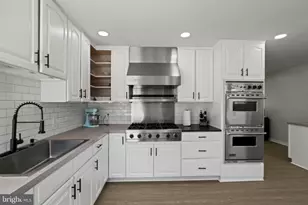 302 W Henry St, Palmyra, NJ 08065 - Photo 15