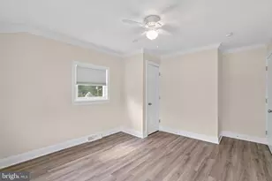 401 Jefferson Ave, Beverly, NJ 08010 - Photo 17