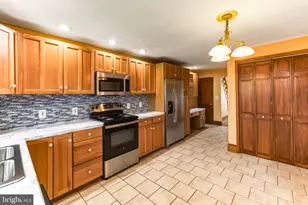 466 Logan Ave, Burlington, NJ 08016 - Photo 9