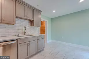 365 Prince St, Bordentown, NJ 08505 - Photo 15