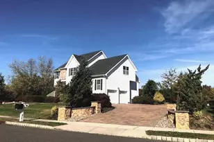 306 Crescent Dr, Bordentown, NJ 08505 - Photo 3