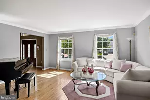 17 Adams Dr, Burlington, NJ 08016 - Photo 7