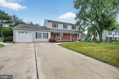 100 Coachman Drive, Bordentown, NJ 08505 - Photo 3