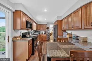 100 Coachman Dr, Bordentown, NJ 08505 - Photo 9