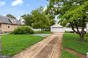 304 S Forklanding Rd, Maple Shade, NJ 08052 - Photo 25