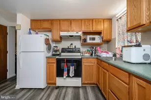 204 E Lakeshore Dr, Browns Mills, NJ 08015 - Photo 3