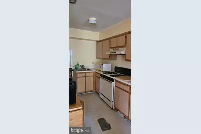 406 Lindsley Court, Burlington, NJ 08016 - Photo 3