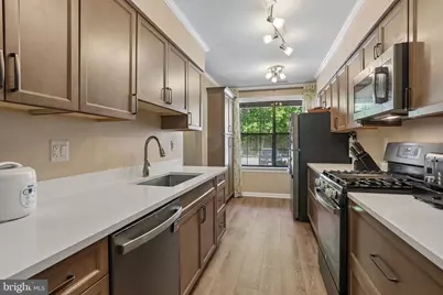 2 Crestwick Court, Medford, NJ 08055 - Photo 3